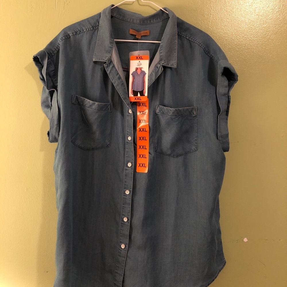 Light Blue Buttoned Up Shirt
